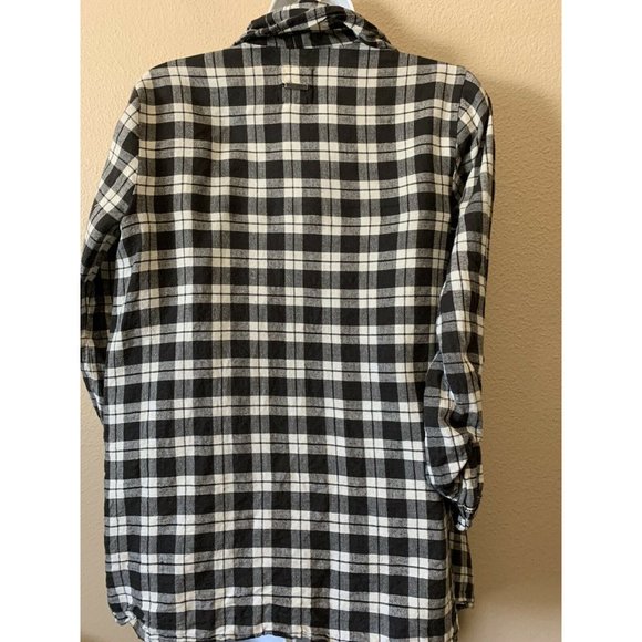 Billabong Open Front Plaid Flannel Black White Fringed Shawl Jacket Shirt - Picture 4 of 6